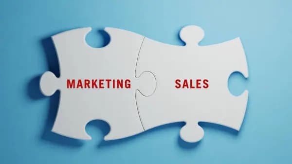 Jangan Keliru, Ini Bedanya Sales dan Marketing dalam Bisnis!