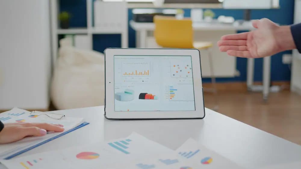 1. Dashboard Strategis